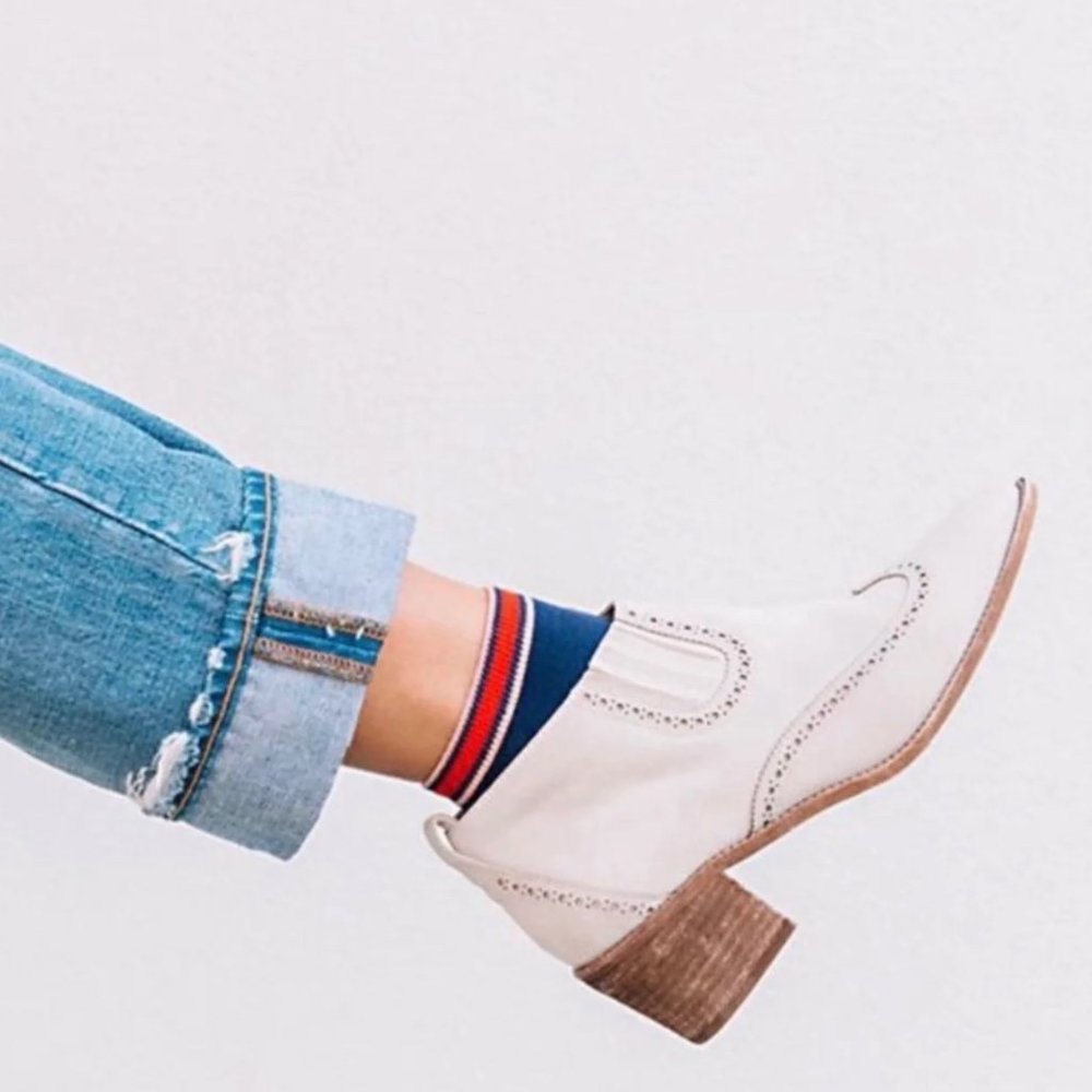 Madewell Grayson Brogue Chelsea Boot In Dried Flax 10